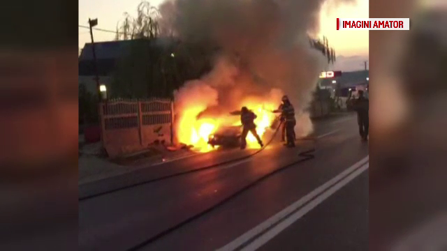 Un barbat de 58 de ani si-a pierdut viata, incercand sa traverseze DN7 fara sa se asigure. Masina care l-a lovit a luat foc