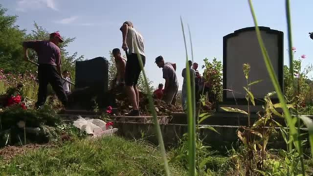 Primele sanctiuni, dupa ce angajatii de la morga Spitalului din Dej au incurcat mortii intre ei