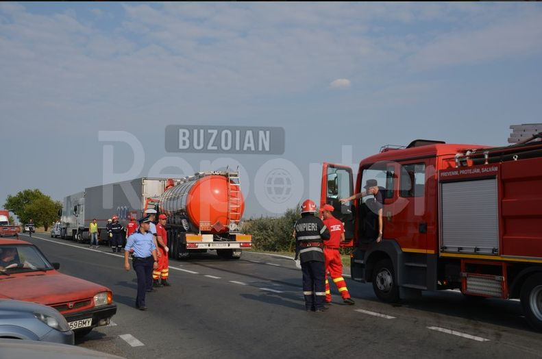 Accident intre un TIR si o cisterna plina cu combustibil, in Buzau. Autoritatile au instituit COD ROSU