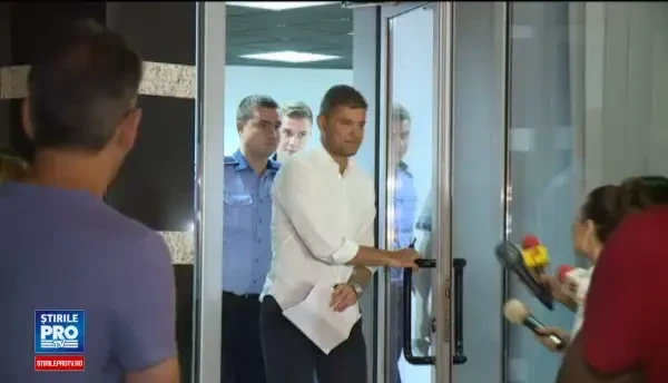 Cristian Boureanu, cercetat penal. Protectia Copilului a incercat sa stea de vorba cu fiica sa, dar nu a gasit-o