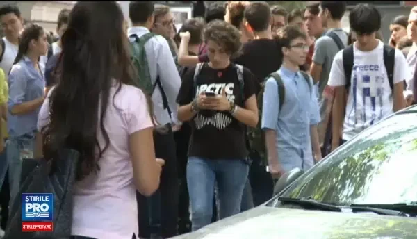 Pentru prima oara in istorie, elevii pot lua decizii in sistemul educational romanesc. Ce drepturi vor avea din acest an