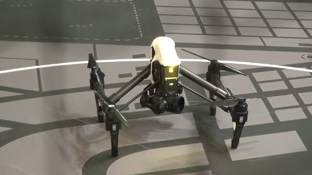 iLikeIT. Dronele care au facut furori la IFA Berlin. Cum arata cel mai mic aparat de zbor fara pilot din lume