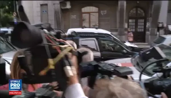 Incident in timpul vizitei lui Tariceanu la DNA. Presedintele Senatului a acceptat testul poligraf in dosarul lui Olteanu