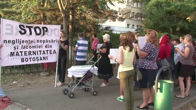 Protest la Botosani, dupa moartea unui bebelus in conditii suspecte: "Oricine poate fi in aceasta situatie"