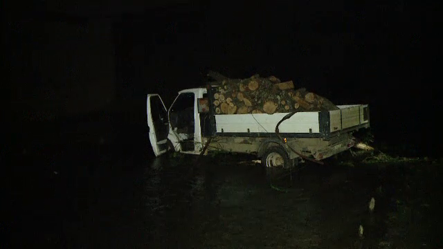 Un padurar a pierdut controlul masinii si a plonjat in raul Bega. Medicii nu l-au mai putut salva