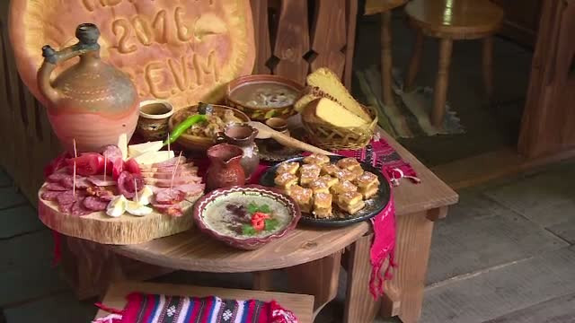 Festivalul Piftiilor de la Tismana, un deliciu culinar pentru pofticiosi. Cum se prepara cea mai buna piftie din Gorj