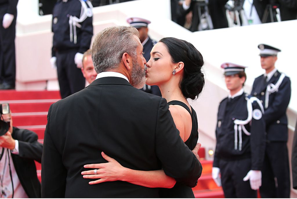 Mel Gibson va deveni, la 60 de ani, tatal celui de-al 9-lea sau copil