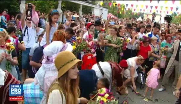 Bataia cu flori, traditie reinviata la festivalul Povesti de Bucuresti. Semnificatia acestei sarbatori