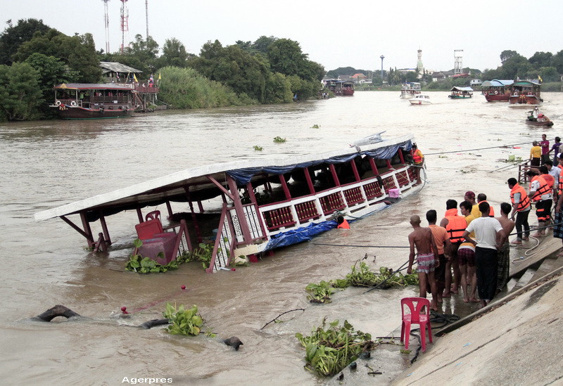 Scene dramatice in Thailanda. 15 morti dupa ce un vas cu 100 de pasageri s-a rasturnat: "Capitanul navei va fi urmarit penal"