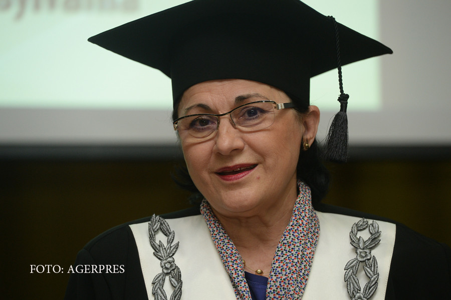 Senatorii liberalii vor depune plangere penala in cazul modificarii legii Educatiei. Reactia Ecaterinei Andronescu
