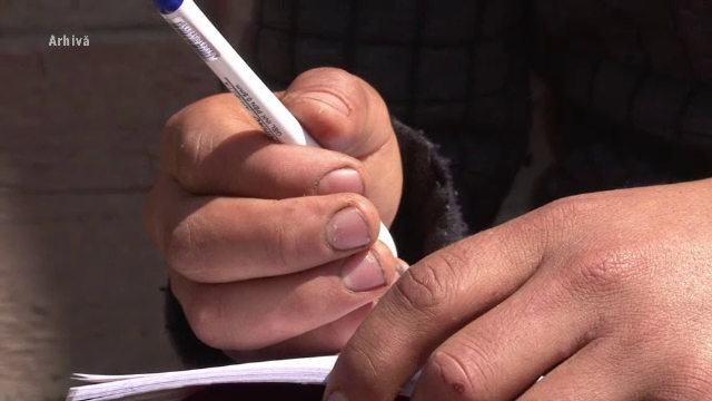 Situatia dezastruoasa in care se afla Romania in privinta numarului de analfabeti. "Numai la oi am fost toata viata, de mic"