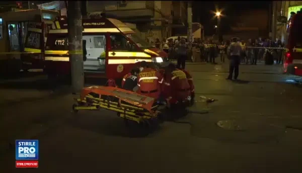 Un copil de 7 ani a murit lovit de o masina, in Capitala, dupa ce a sarit de pe trotuar de frica unui caine