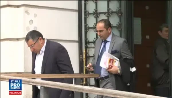 Marii cercetati penal ai Romaniei vor sa se razbune pe denuntatori. Ce lege a propus Elena Udrea in Parlament