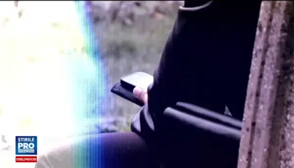 Vreau sa fac sex la telefon. Deci, tu te dezbraci, eu ma dezbrac. Dialogul socant intre un barbat si o fetita de 10 ani