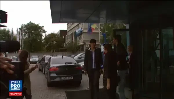 Protest fata de decizia Senatului in cazul lui Gabriel Oprea, joi seara. Mii de oameni anunta ca vor iesi in strada