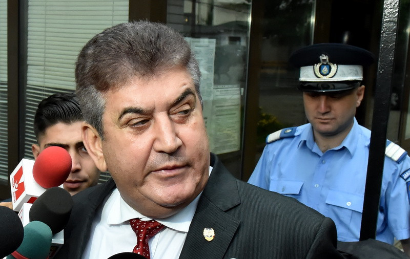 Gabriel Oprea a depus cererea de demisie din Senatul Romaniei, de la 1 octombrie: "M-am intrebat adesea ce si cui am gresit"