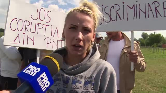 Protest in fata penitenciarului Margineni, fata de conditiile din inchisoare. "Dorm in pat numai cei care au muschi"