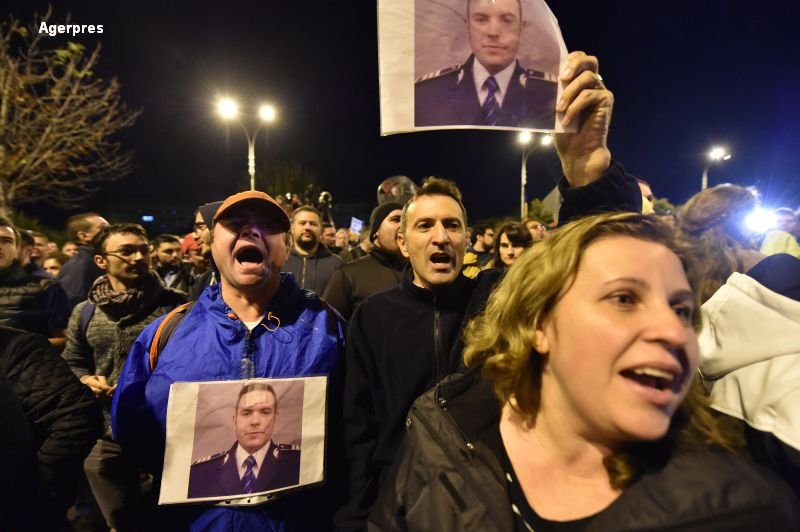 Protest Gabriel Oprea