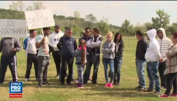 Protest in fata penitenciarului Margineni, fata de conditiile din inchisoare. Dorm in pat numai cei care au muschi