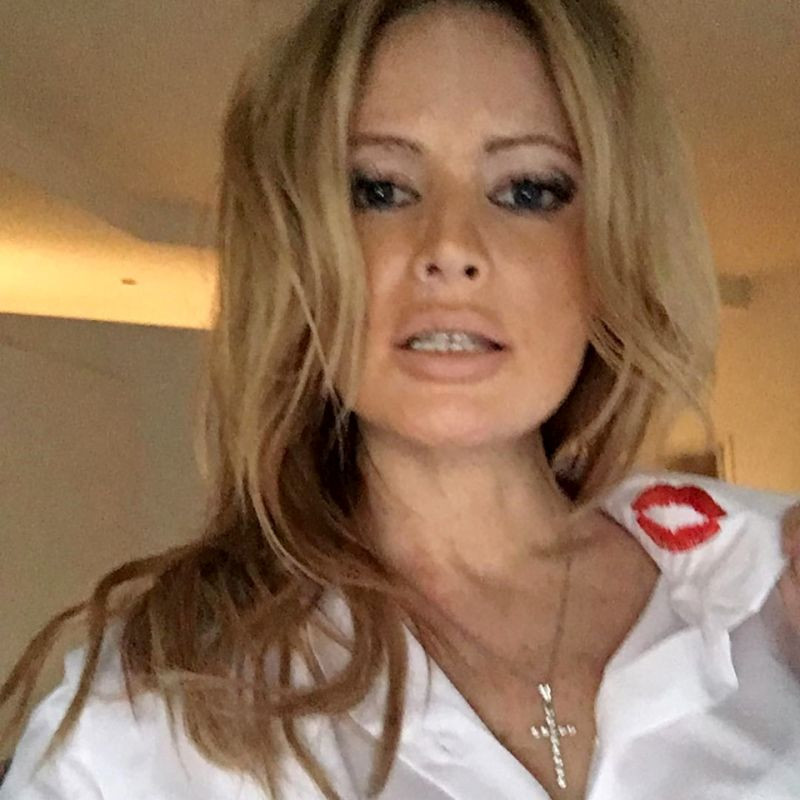 Hackerii i-au accesat contul de email unui fost model Playboy si i-au facut publice pozele in care apare dezbracata FOTO