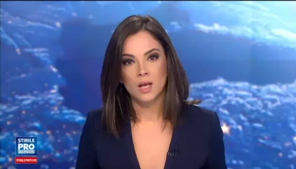 Hotii au intrat peste o americanca in casa, dar au luat-o la fuga in secunda urmatoare. Ce le-a facut femeia. VIDEO