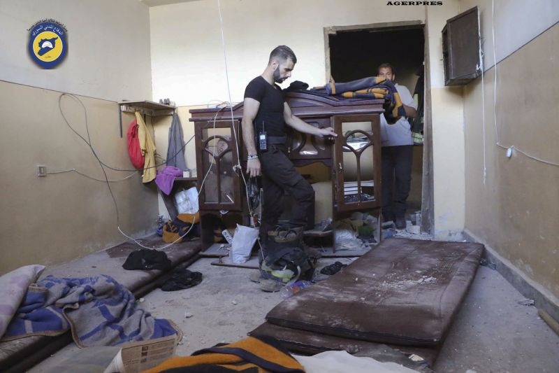 Raiduri aeriene asupra orasului sirian Alep cu cel putin 25 de morti. Tabara controlata de rebeli, cucerita