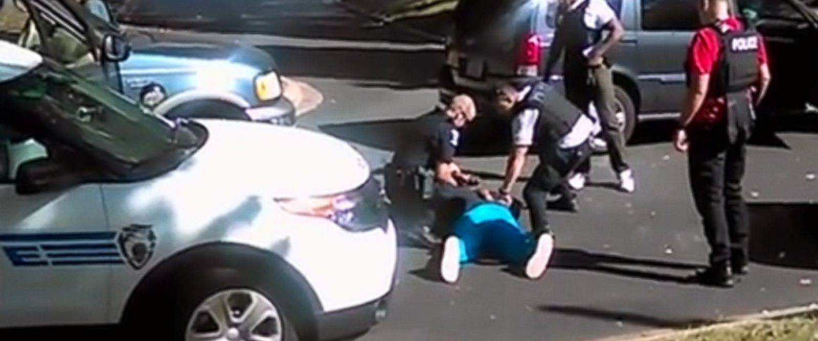 Politia din Charlotte a dat publicitatii imagini ale incidentului in care a fost ucis un afro-american. VIDEO