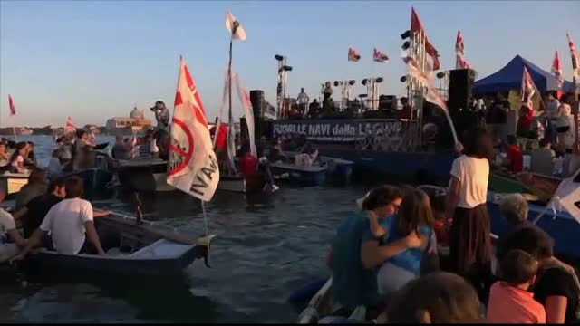 Proteste in Venetia. Localnicii si-au manifestat nemultumirile impotriva numarului mare de turisti din orasul-laguna