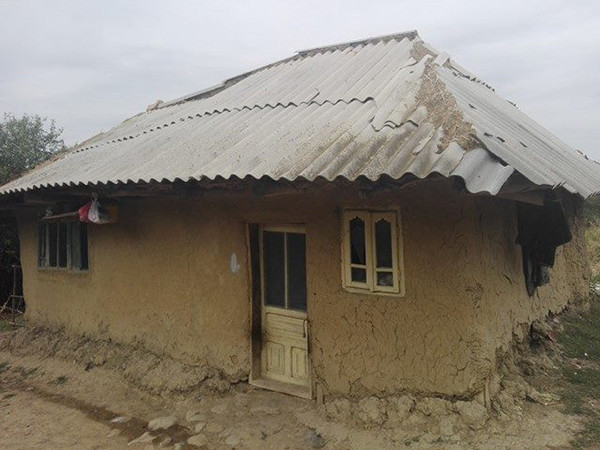 Copil de 2 ani, tinut in cusca, in Vaslui. Viceprimarul scuza gestul tatalui: "S-a dus dupa cal, a fost caz de forta majora"