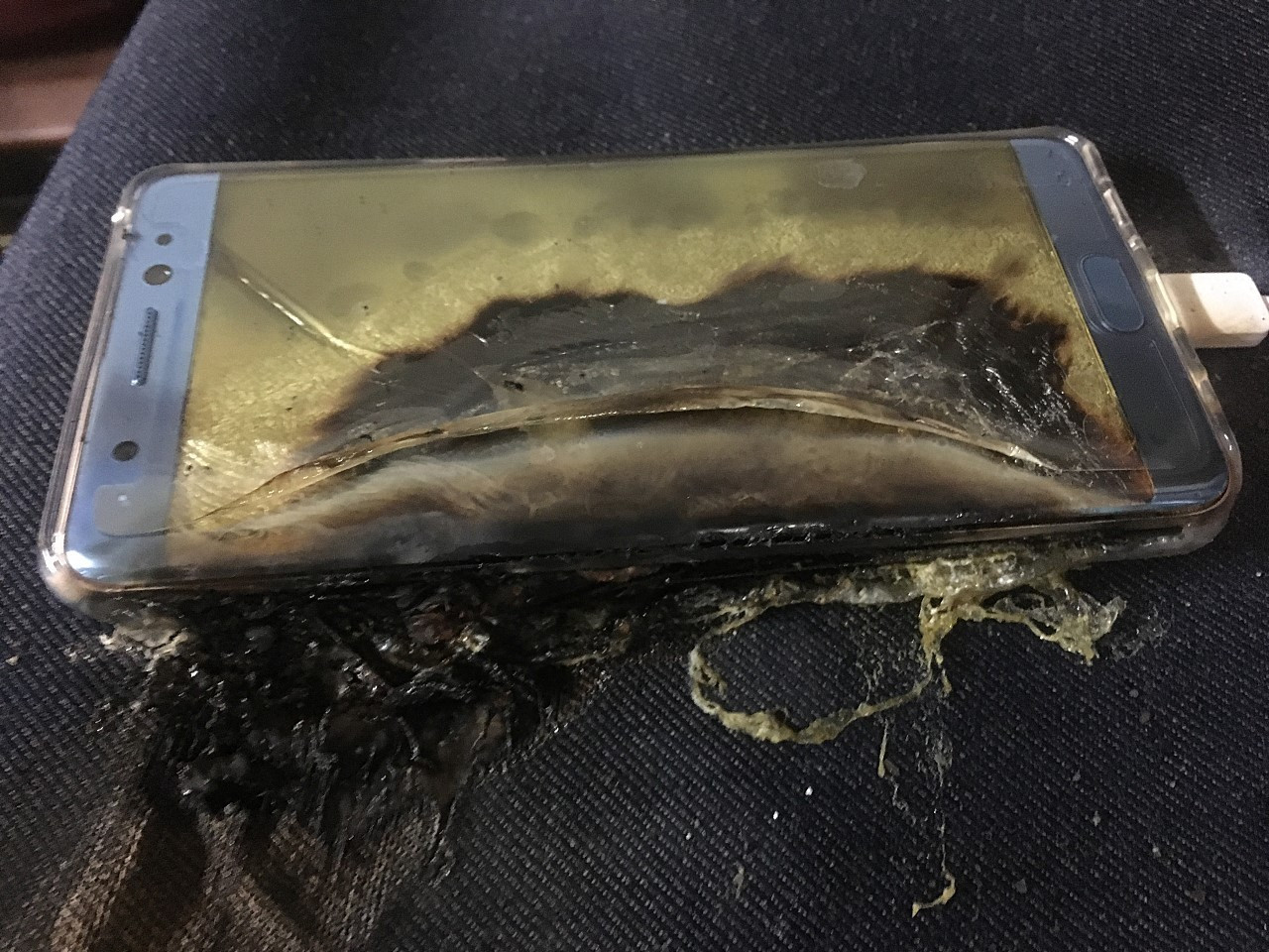 Samsung isi mai incearca o data norocul cu Note 7. Noul model promite sa "renasca din cenusa"