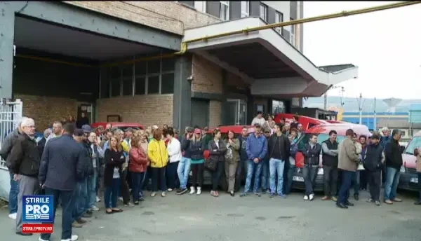 Greva spontana a angajatilor de la Posta. Salariul pe care il obtine un postas dupa 34 de ani de munca