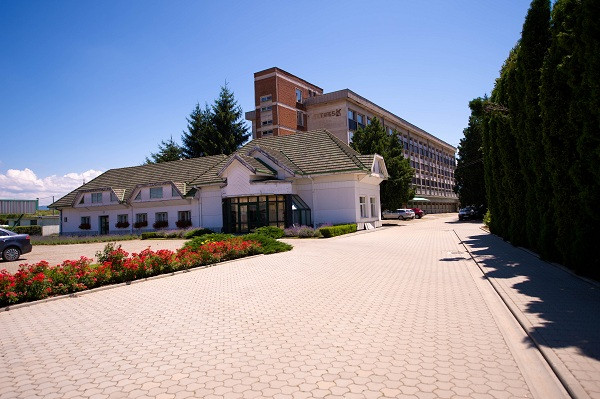 (P) Calitatea produselor Fares, recunoscuta atat de organismele de certificare ISO cat si de catre consumatori