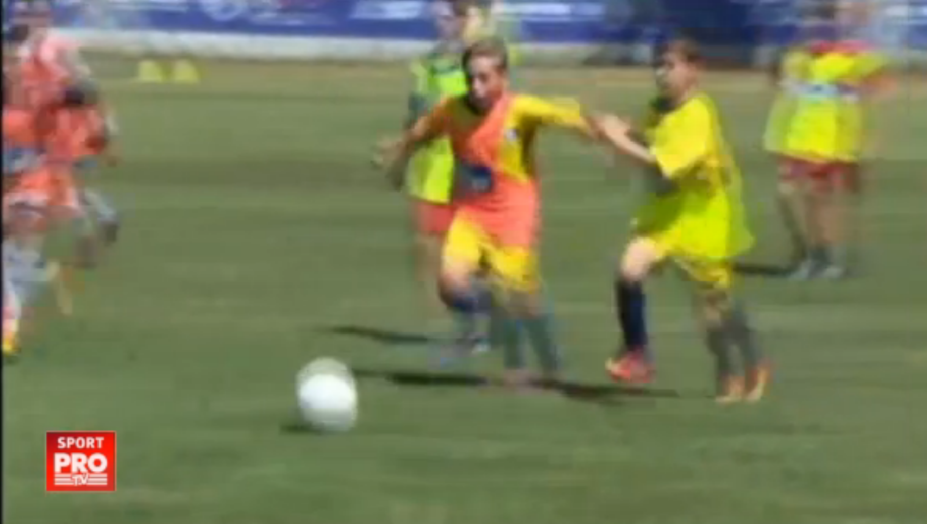 FRF si Gillette cauta pusti in satele din Arges. Cei mai talentati pot castiga o excursie la Barcelona. VIDEO