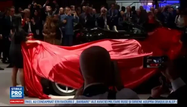 Salonul Auto de la Paris. Cum arata noua masina hibrid de la Ferrari, care atinge 100 km/h in mai putin de 3 secunde