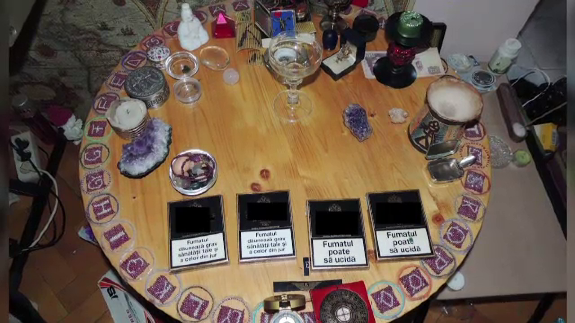 Tinerele din secta "Casa Sfanta" fac dezvaluiri. Dupa ce erau abuzate sexual, erau puse sa faca credite la banca pentru guru