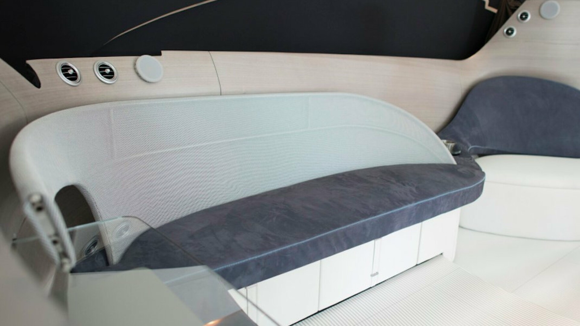 Mercedes a creat un yacht de lux pe care doar 10 oameni din lume il pot cumpara! Cat costa aceasta bijuterie