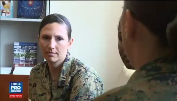 Patru luptatoare din Infanteria marina americana sunt zilele acestea la Babadag. Ce ii invata pe soldatii romani