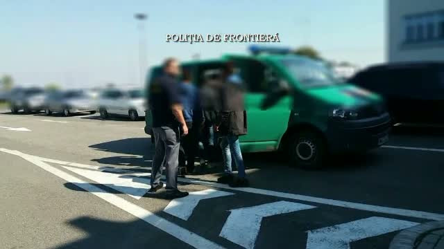 Doua calauze sarbe, prinse de politistii de frontiera din vestul tarii. Incercau sa ajute 11 imigranti sa treaca ilegal