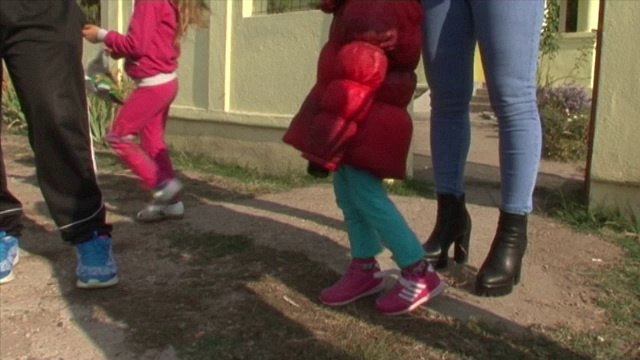 Ancheta la o gradinita din Dolj, dupa ce parintii unei fetite sustin ca a fost lovita de educatoare. Cum se apara femeia