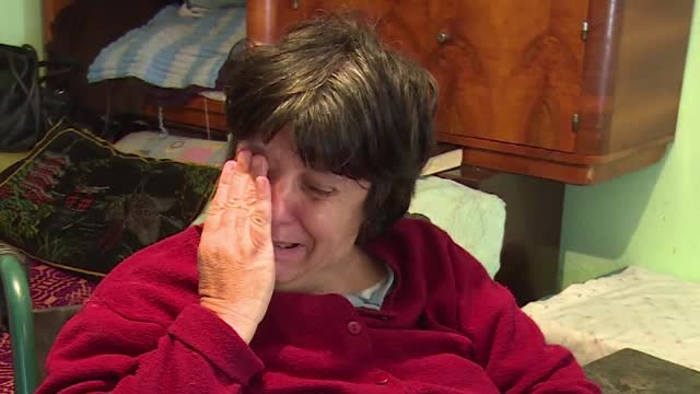 "Ma culc plangand, ma scol plangand". Drama unei femei din Dambovita, ramasa vaduva si tintuita la pat