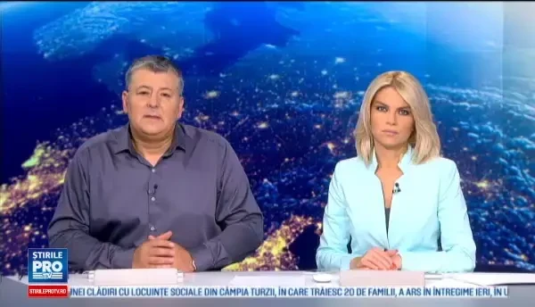 Un cerb ranit a sarit in masina unei americance. Reactia soferitei cand a vazut animalul