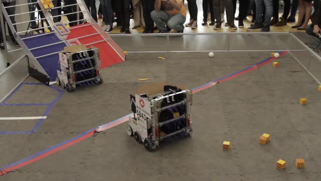 Una dintre cele mai importante competitii de robotica ajunge si in Romania. Cum puteti participa la First Tech Challenge