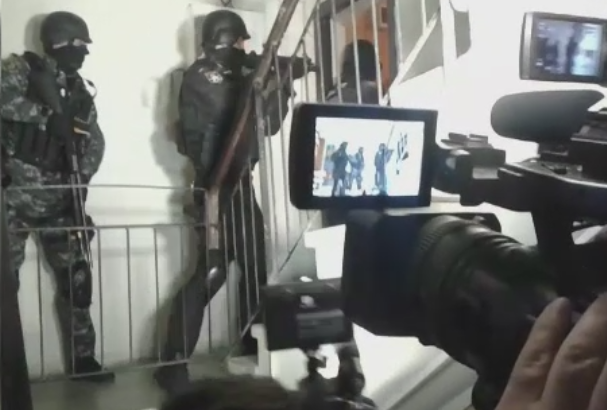 Retea de proxeneti din Campulung Muscel, anihilata de politisti. Aproape 80 de femei au fost exploatate