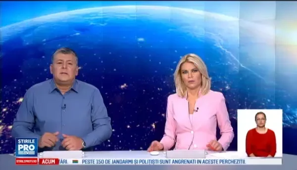 Perchezitii la o retea de proxeneti din Campulung. Suspectii ar fi racolat fete pe care le exploatau in alte tari