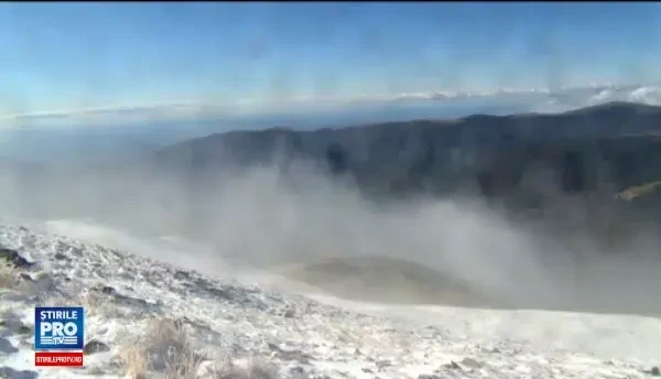 Soselele din Romania unde se circula deja in conditii de iarna. Zonele in care va ninge vineri