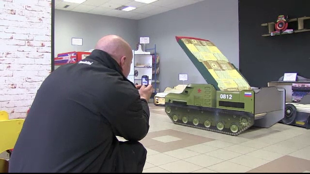 Patut pentru copii in forma lansatorului de rachete Buk, creat de o firma ruseasca. Explicatia managerului fabricii