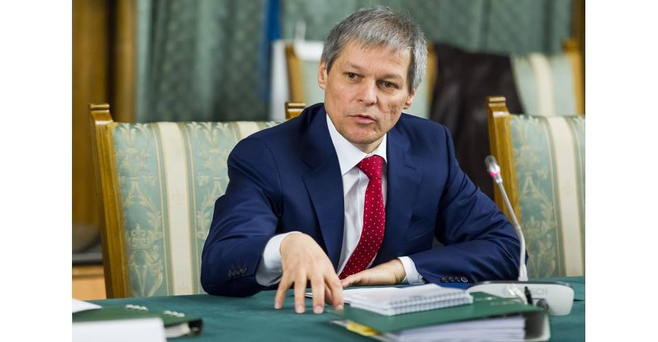 Cioloș: Pachetul de modificare a legilor justiției trebuie retras din Parlament. Duminică voi fi în stradă