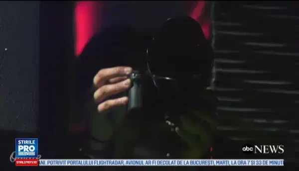 Jon Bon Jovi deghizat, la o petrecere de karaoke, unde s-au cantat piesele lui. Scopul neasteptat al farsei