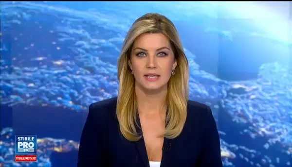 Jaf de tot rasul la Targoviste! Un individ s-a chinuit din greu sa dea o spargere la o masina aflata intr-o parcare