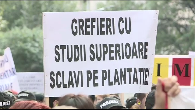Blocaj in instantele din toata tara, vineri, dupa ce grefierii au iesit la protest. Propunerile Ministerului Justitiei